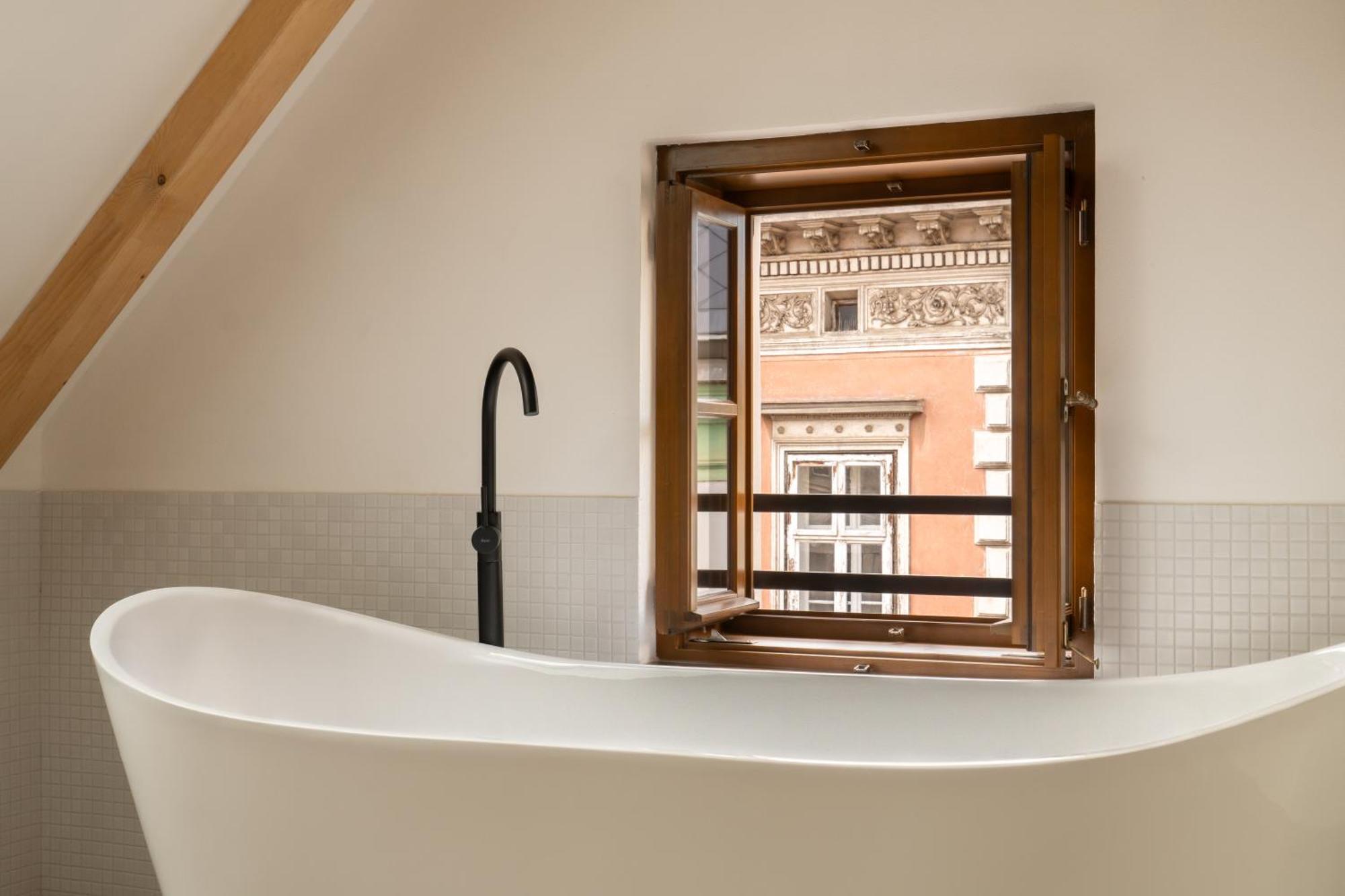 White Wolf Boutique Apartments Olomouc Dış mekan fotoğraf